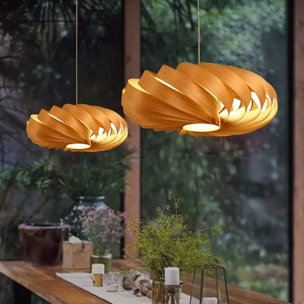Suspension en placage de bois japonais ovale, lumière chaude artisanale pour salle à manger et espaces professionnels
