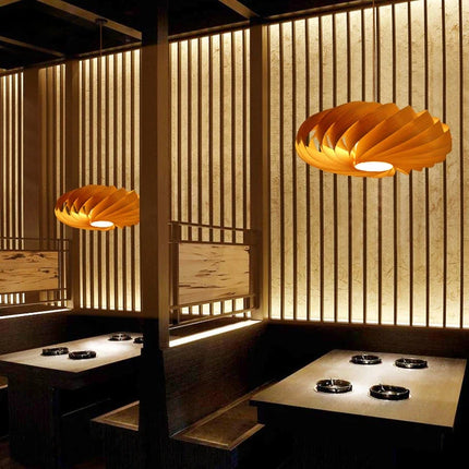 Suspension en placage de bois japonais ovale, lumière chaude artisanale pour salle à manger et espaces professionnels