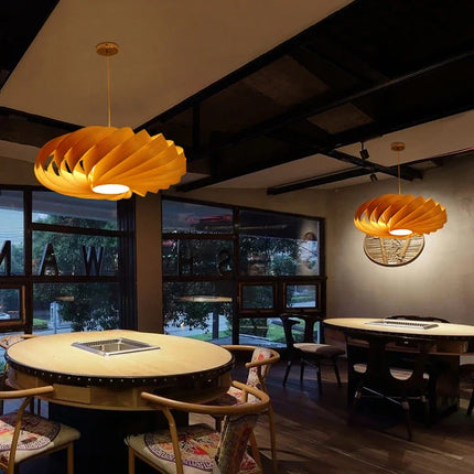 Suspension en placage de bois japonais ovale, lumière chaude artisanale pour salle à manger et espaces professionnels