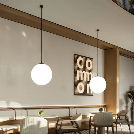 Suspension Globe en verre blanc laiteux, lustre moderne pour salon et cuisine
