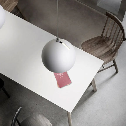 Suspension nordique moderne en fer, lampe de salle à manger réglable, design simple et créatif