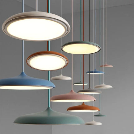 Suspension LED design nordique ronde en métal pour salle à manger et cuisine