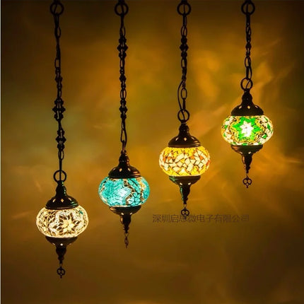Suspension artisanale en verre mosaïque ethnique, ambiance chaleureuse