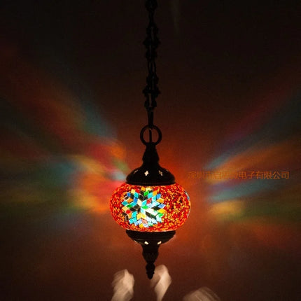 Suspension artisanale en verre mosaïque ethnique, ambiance chaleureuse