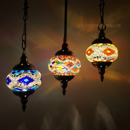Suspension artisanale en verre mosaïque ethnique, ambiance chaleureuse