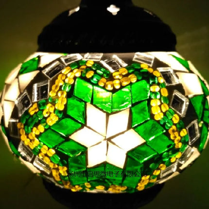 Suspension artisanale en verre mosaïque ethnique, ambiance chaleureuse