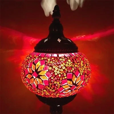 Suspension artisanale en verre mosaïque ethnique, ambiance chaleureuse