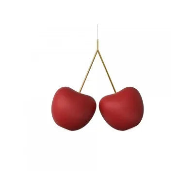 Suspension LED Qeeboo cerise design créatif pour bar et restaurant