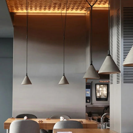 Suspension en ciment style nordique industriel pour café et restaurant