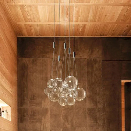 Suspension minimaliste en verre avec 3 lustres LED pour ambiance cosy