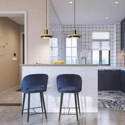 Suspension en verre moderne avec lumière LED, design élégant pour salle à manger et hôtel
