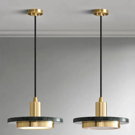 Suspension en verre moderne avec lumière LED, design élégant pour salle à manger et hôtel