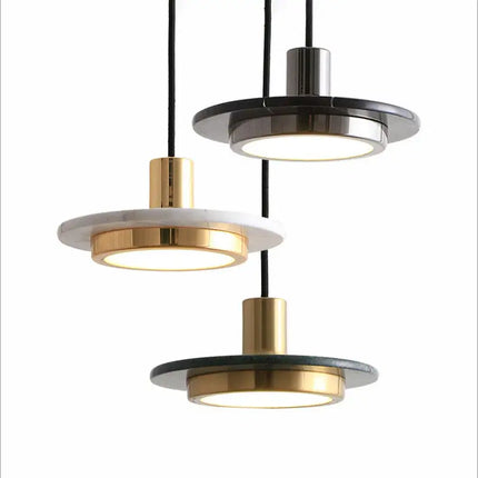 Suspension en verre moderne avec lumière LED, design élégant pour salle à manger et hôtel